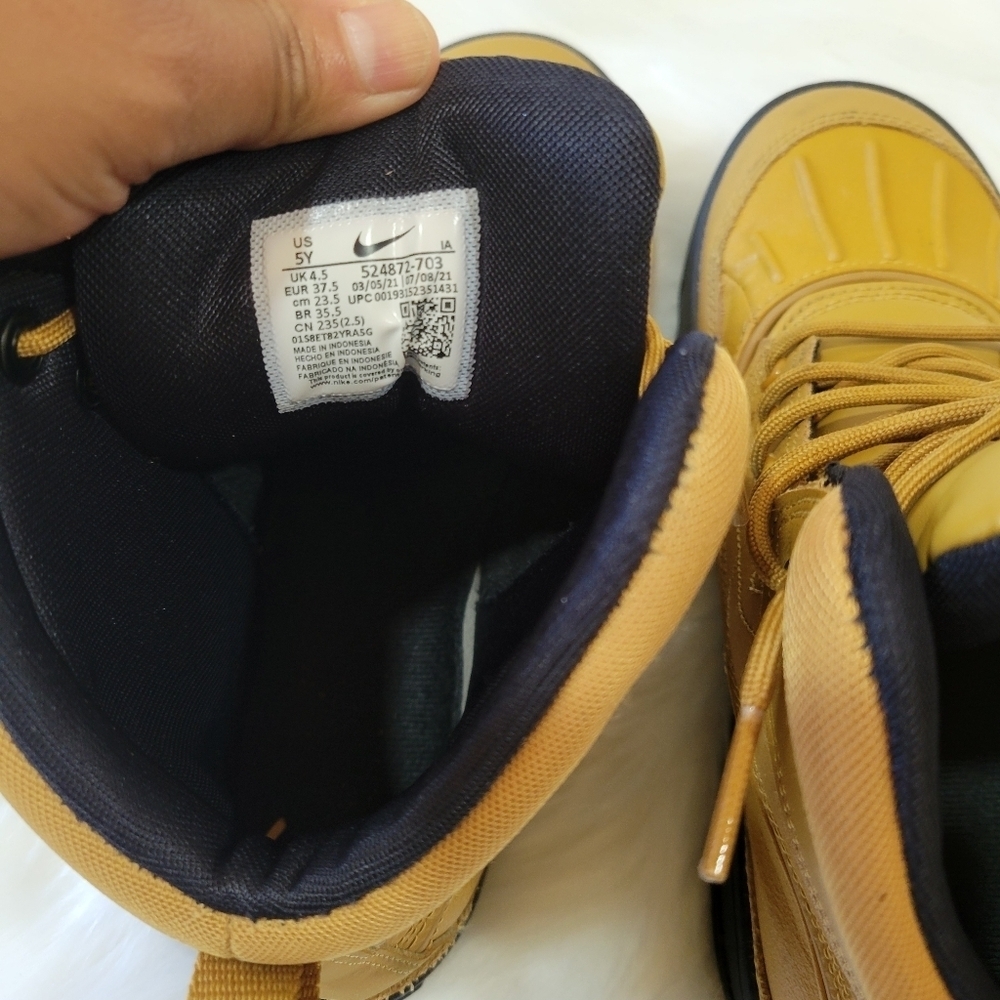 Nike ACG Tan Boots - Picture 6 of 10